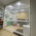保育所の間仕切りとしてアコーディオンカーテン