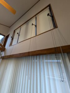 高窓 ロールスクリーン バーチカルブラインド